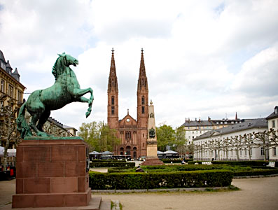 industries service solutions business create nature platform future example value compliance optimize creation connect page engage dassault systÃ¨mes